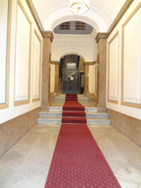  Hostal Sant Carlo  Барселона
